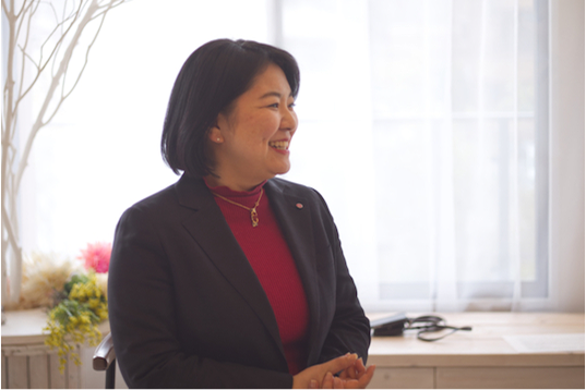 内海梨恵子さん